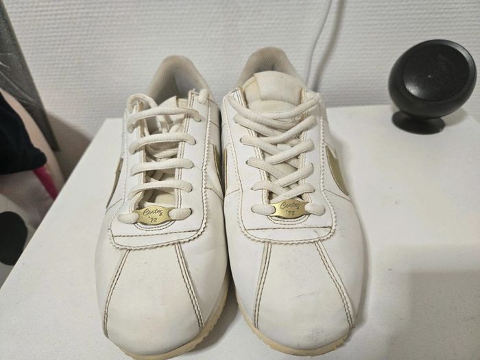 Basket cortez nike blanche et doré - photo numéro 2