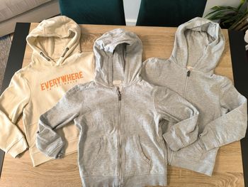 Lot de 2 gilets gris et Sweat Orchestra 10 ans