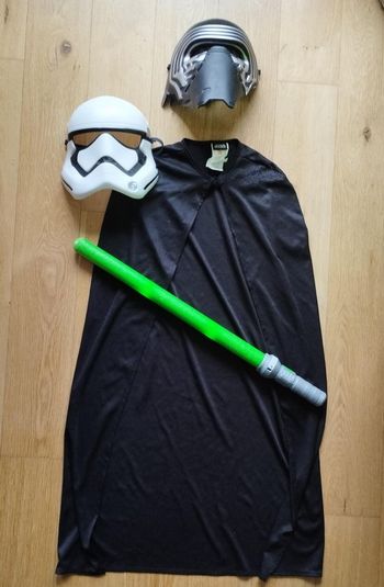 Déguisement Star Wars masques cape sabre laser