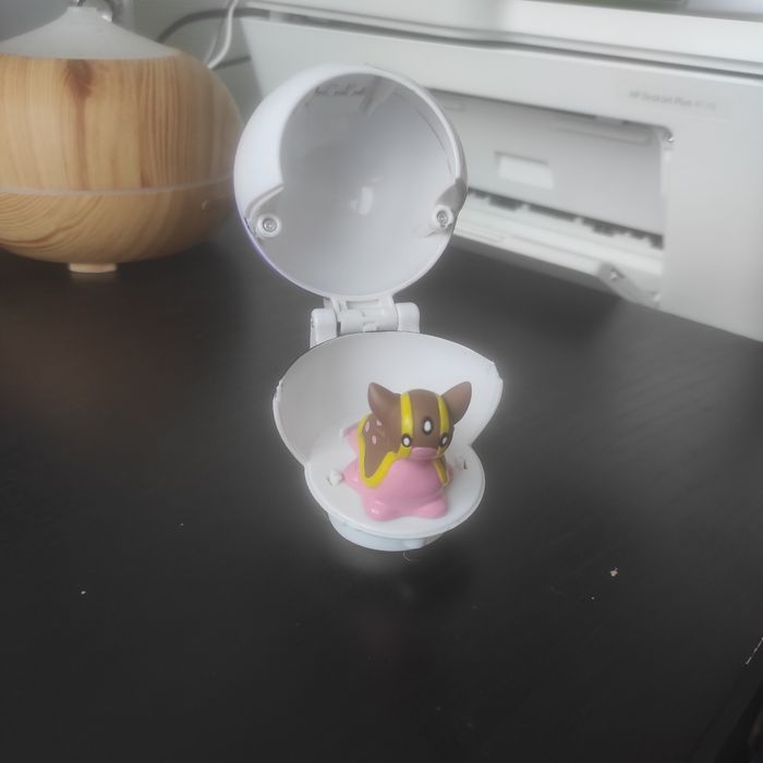 Figurine pokémon tritosor avec méga pokeball