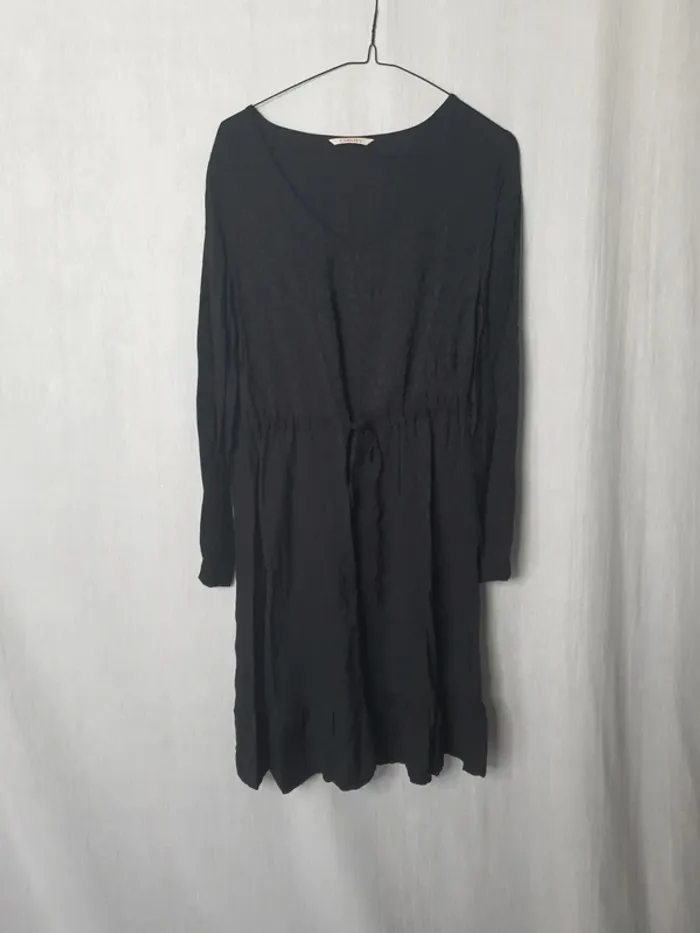 Robe noire effet léopard