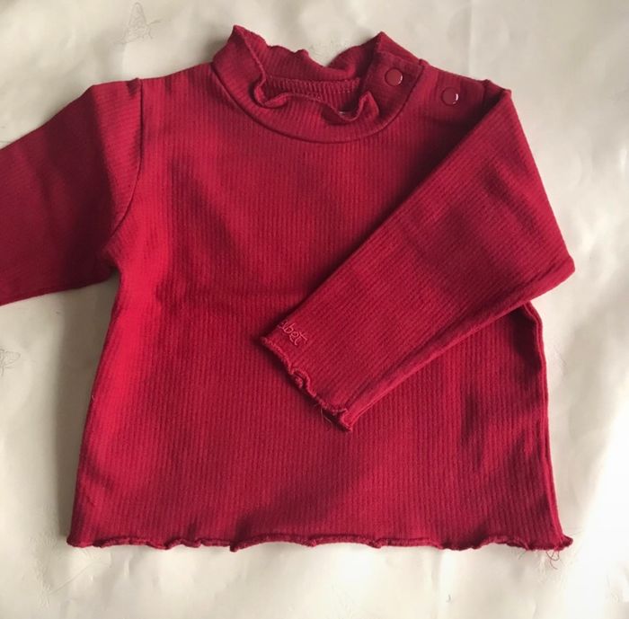 Tee shirt à manches longues rouge