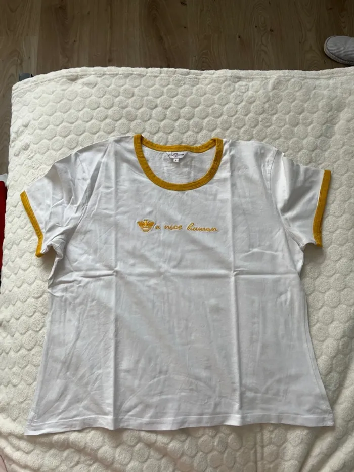 T-shirt « bee a nice humain »