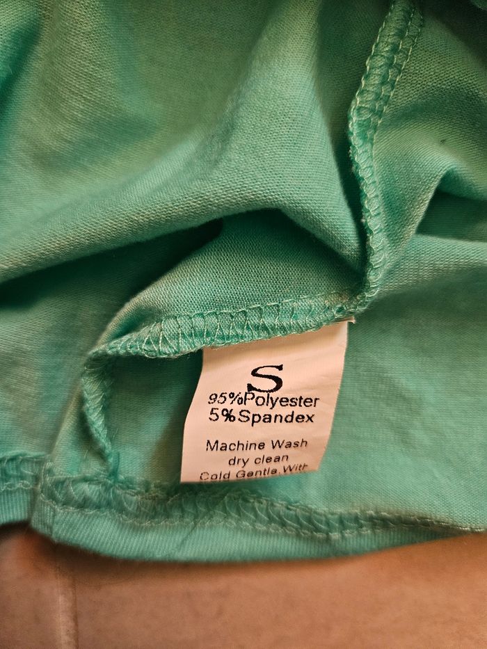 T short à manches longues et épaules dénudées - photo numéro 7