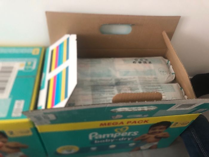 Lot 2 cartons neufs Pampers baby dry taille 2 - photo numéro 3