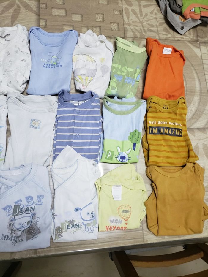 Lot 30 bodis 6 mois 68 cm - photo numéro 4