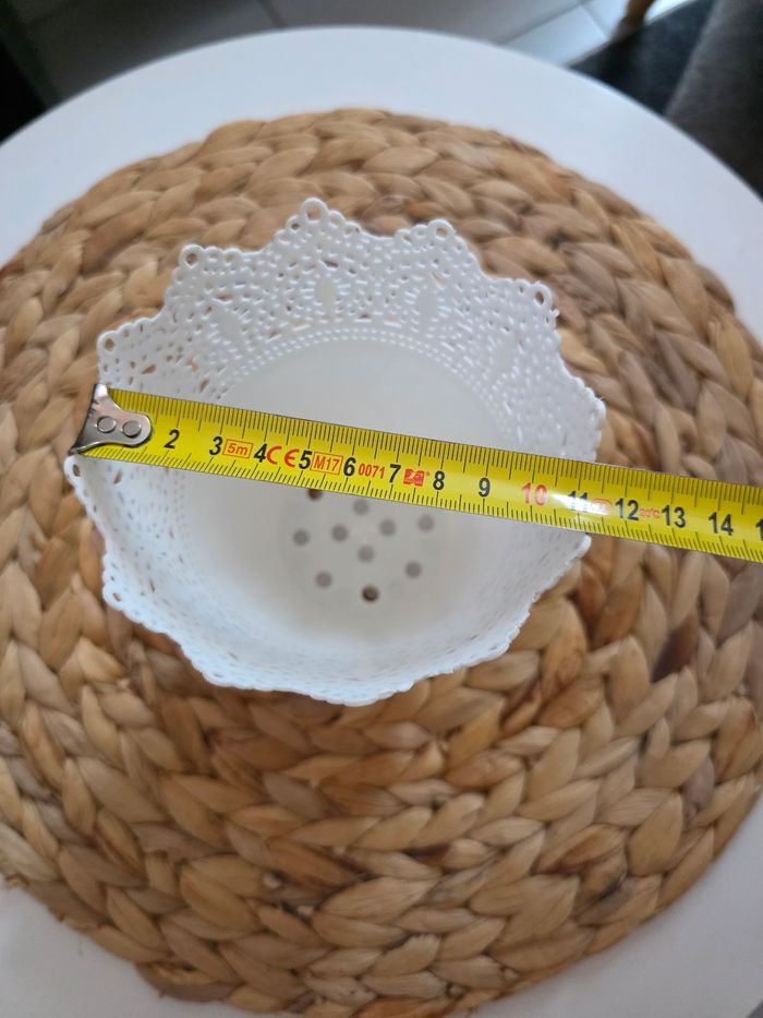 Pot décoratif blanc en plastique - photo numéro 4