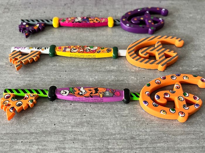 Lot 3 clés mystère Halloween Disney 2022 - photo numéro 9