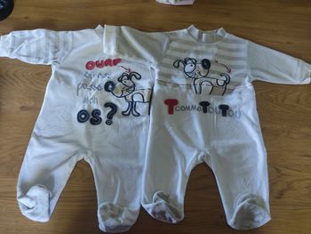 Lot 2 pyjamas assortis