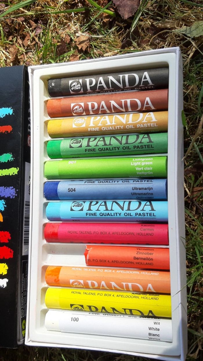 12 Pastels Talens Panda - photo numéro 3