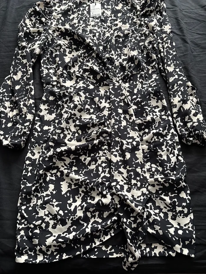 Robe cache cœur drapée - photo numéro 4