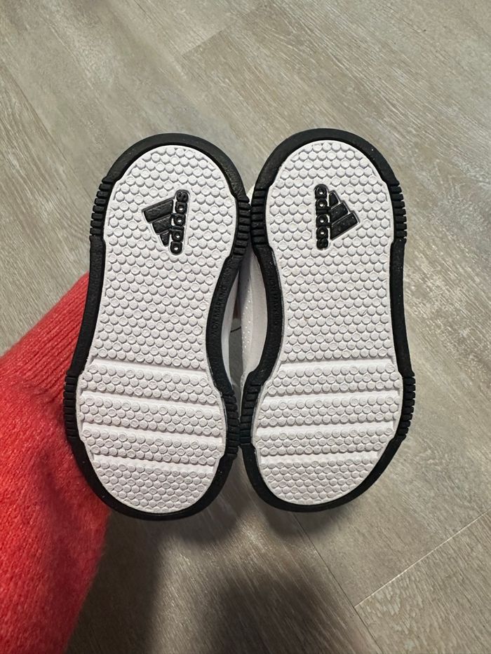 Basket adidas 24 - photo numéro 3