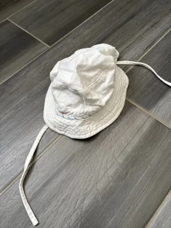 Chapeau bébé