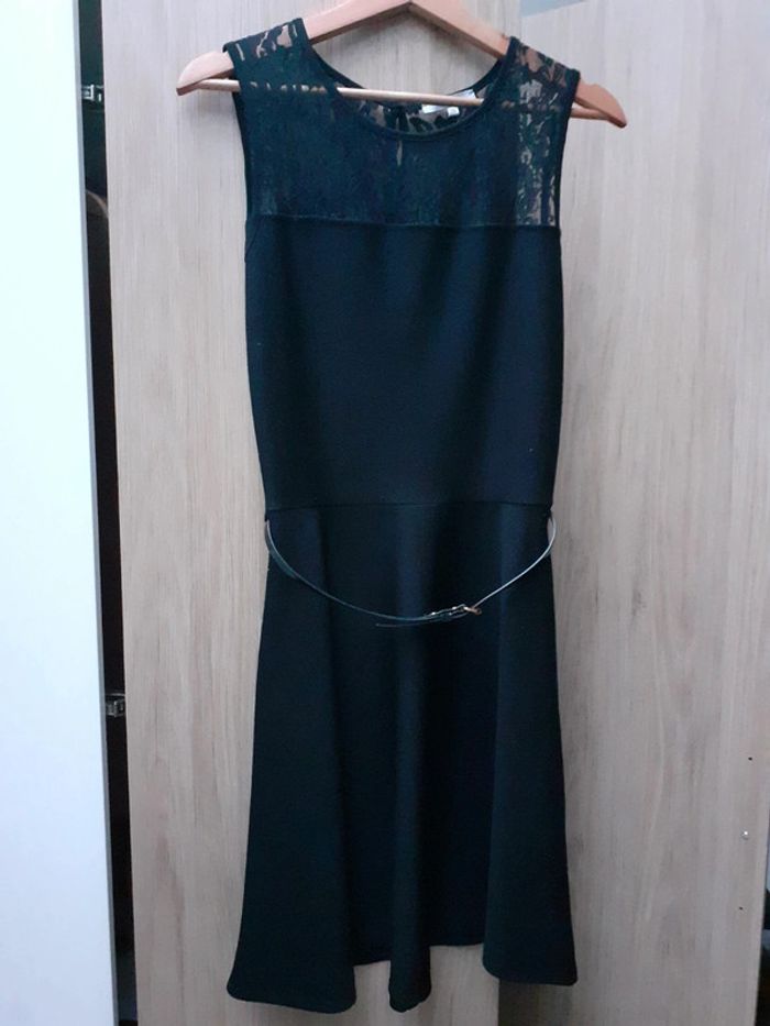 Robe noire - photo numéro 3