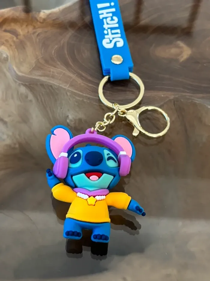Porte clé Stitch plastique casque - photo numéro 2