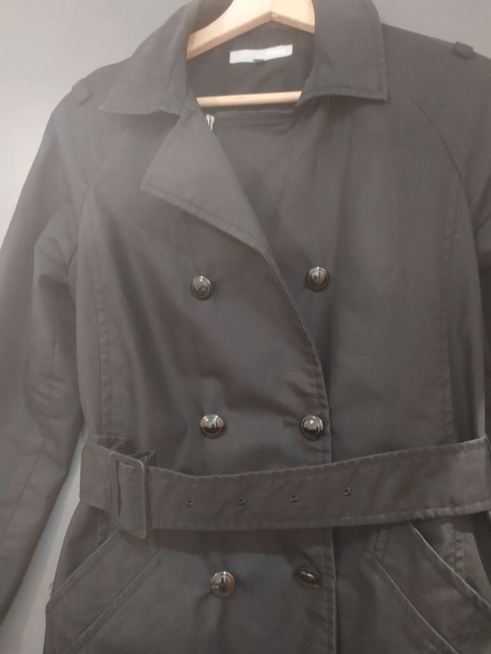 Trench court noir - photo numéro 2