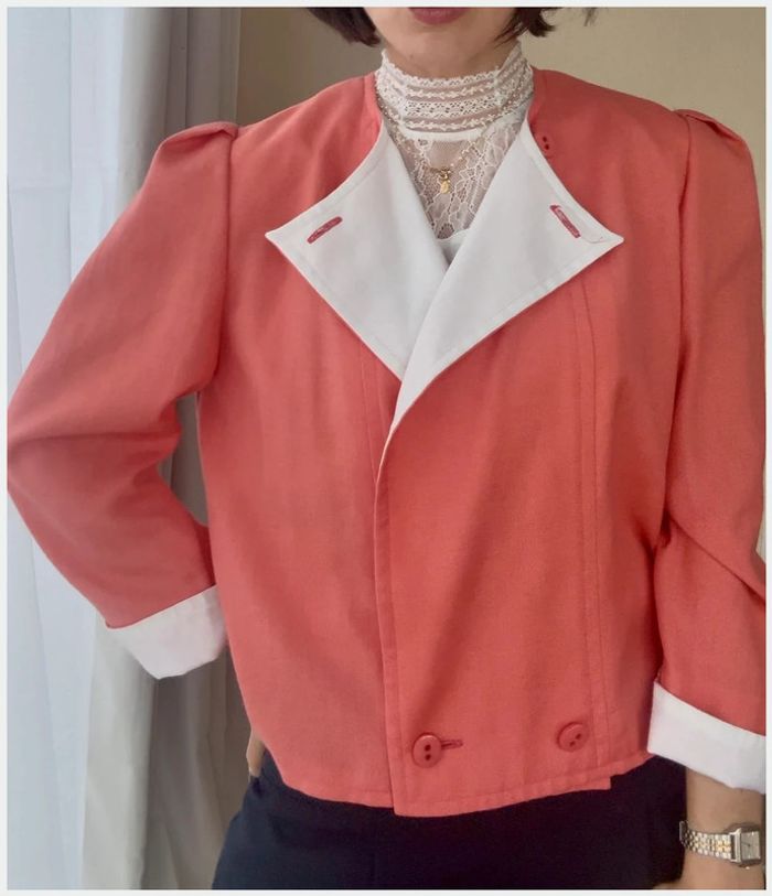 Veste courte vintage corail et blanche très bon état - photo numéro 5