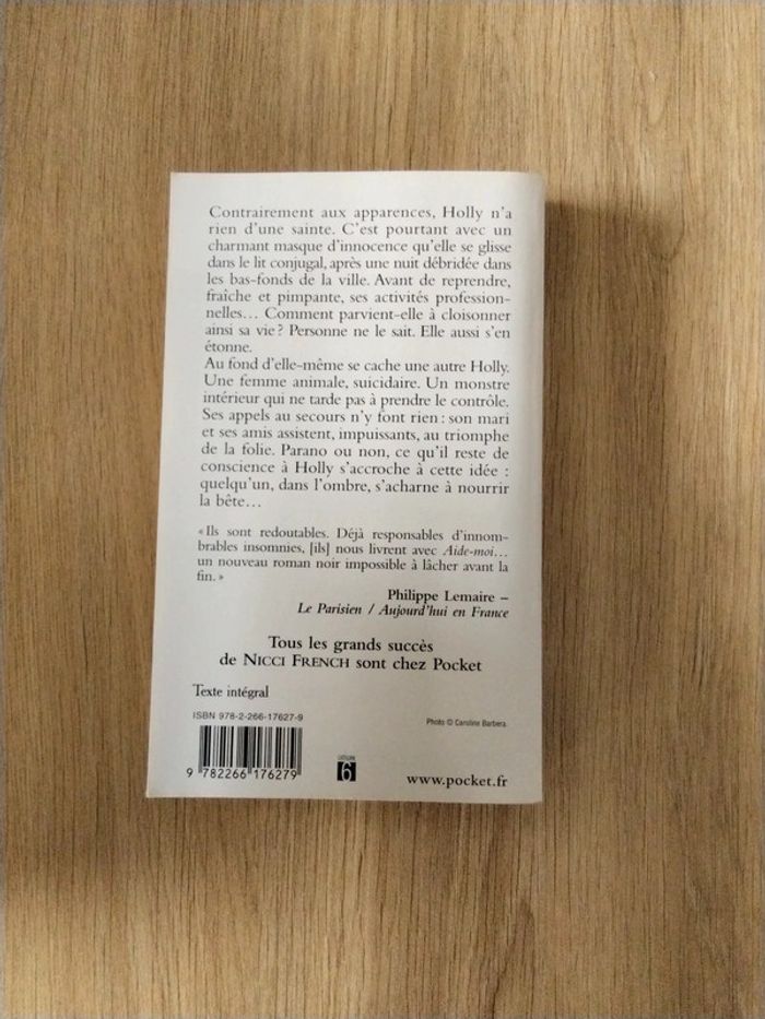 Livre de Nicci French- aide moi - photo numéro 2