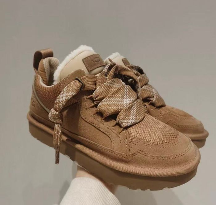 Ugg  Lowmel taille 40 - photo numéro 2