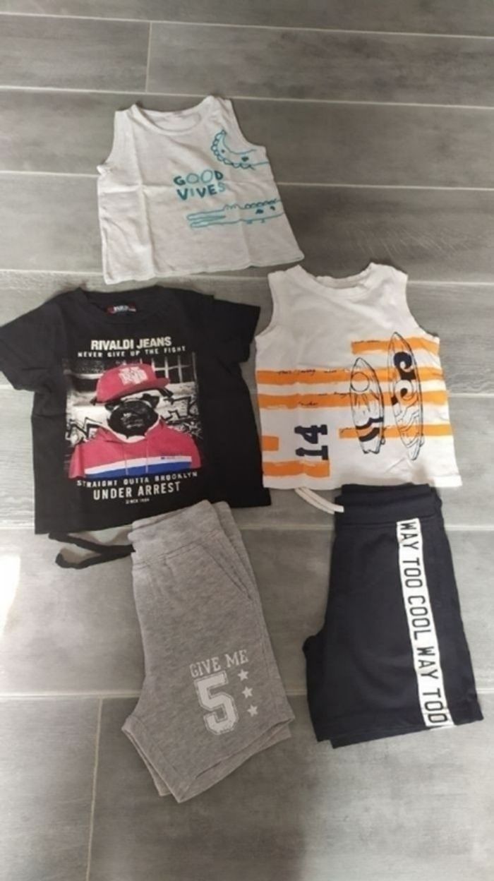Lot vêtements en 3 ans