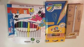 lot rentrée feutres-crayons-stylo (neuf)