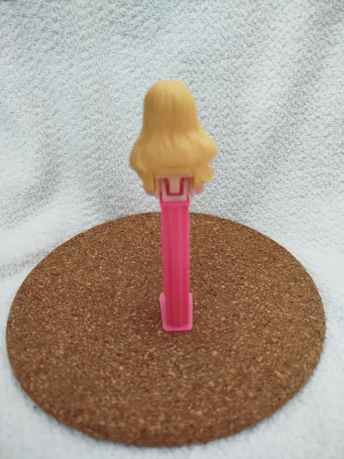 Pez Barbie - photo numéro 3