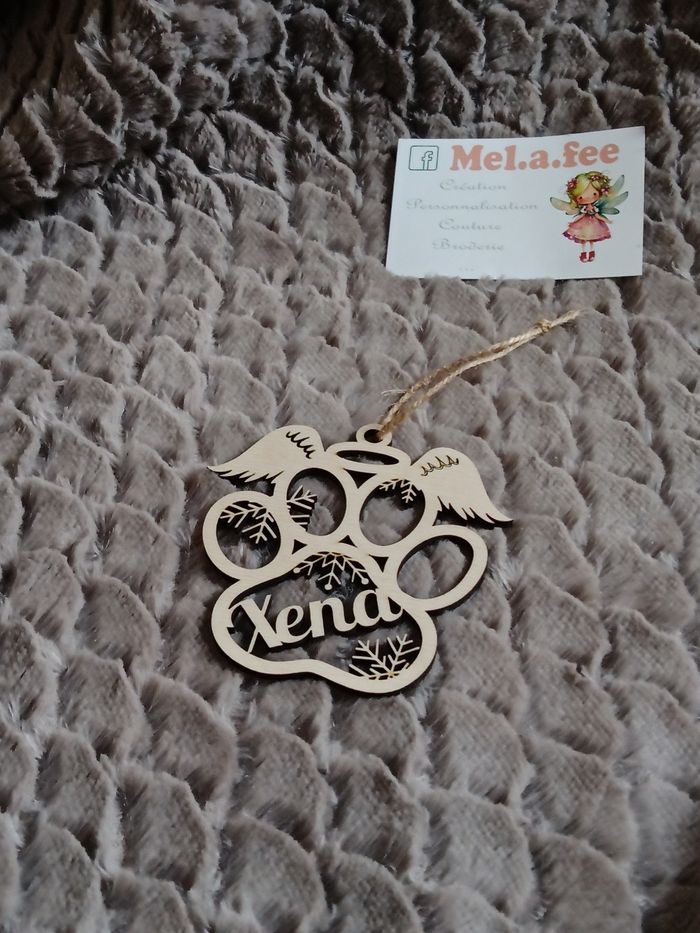 Boule de Noël personnalisée en bois