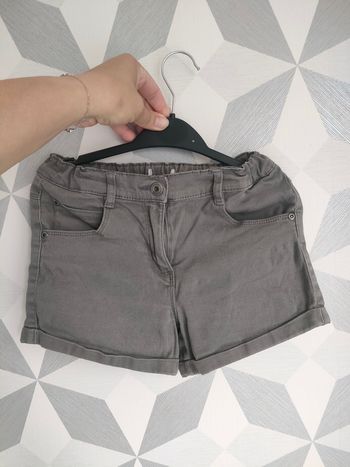 Short gris