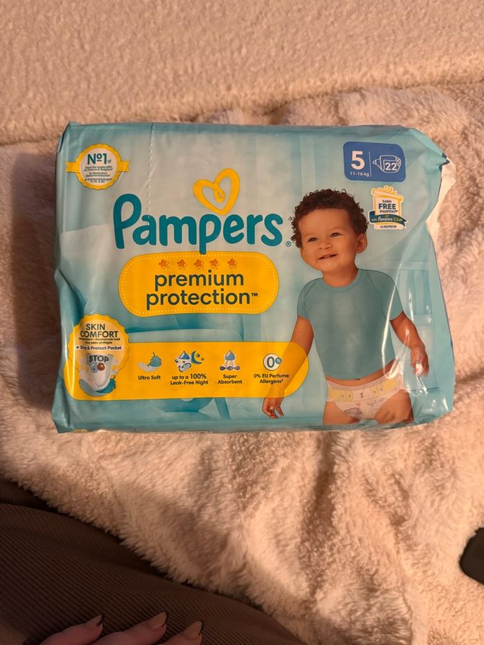 Pampers prenium taille 5