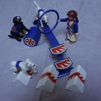 Playmobil - Thême cirque La dresseuse et ses Chiens savants