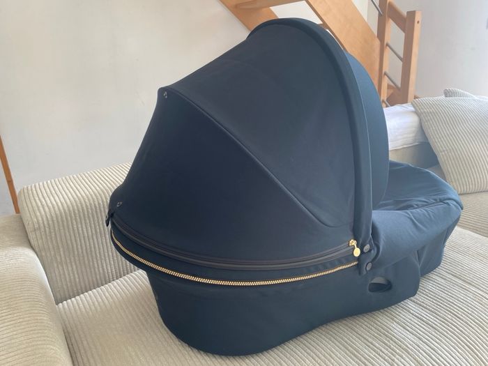 ✨ Poussette Premium Stokke Xplory X- Édition Limitée Gold/Black (Avec Nacelle) - photo numéro 4