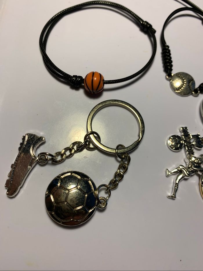 Lot bijoux accessoires thème sport - photo numéro 3