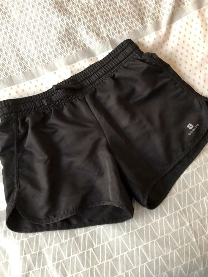 Short noir Domyos - 8 ans