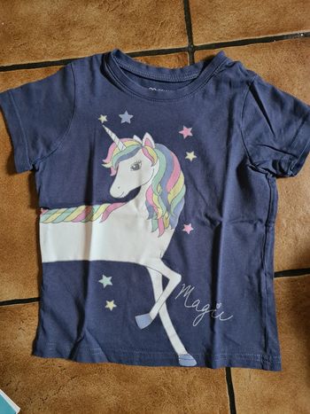 Tee shirt primark 6 7 ans