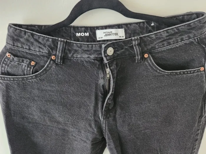 🖤 Jean Mom Noir - Don't Call Me Jennyfer - Taille 38 FR / 29 US - photo numéro 2