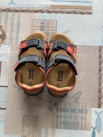 Chaussures en 24 Charlie & friends