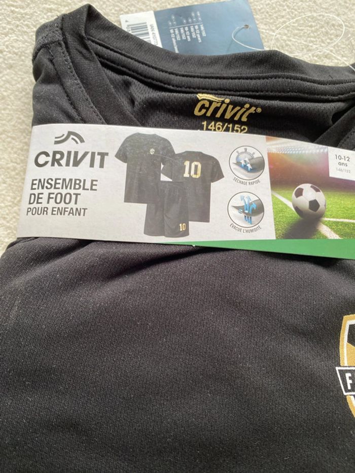 Ensemble de sport foot - photo numéro 2
