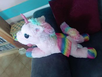 Peluche licorne arc en ciel