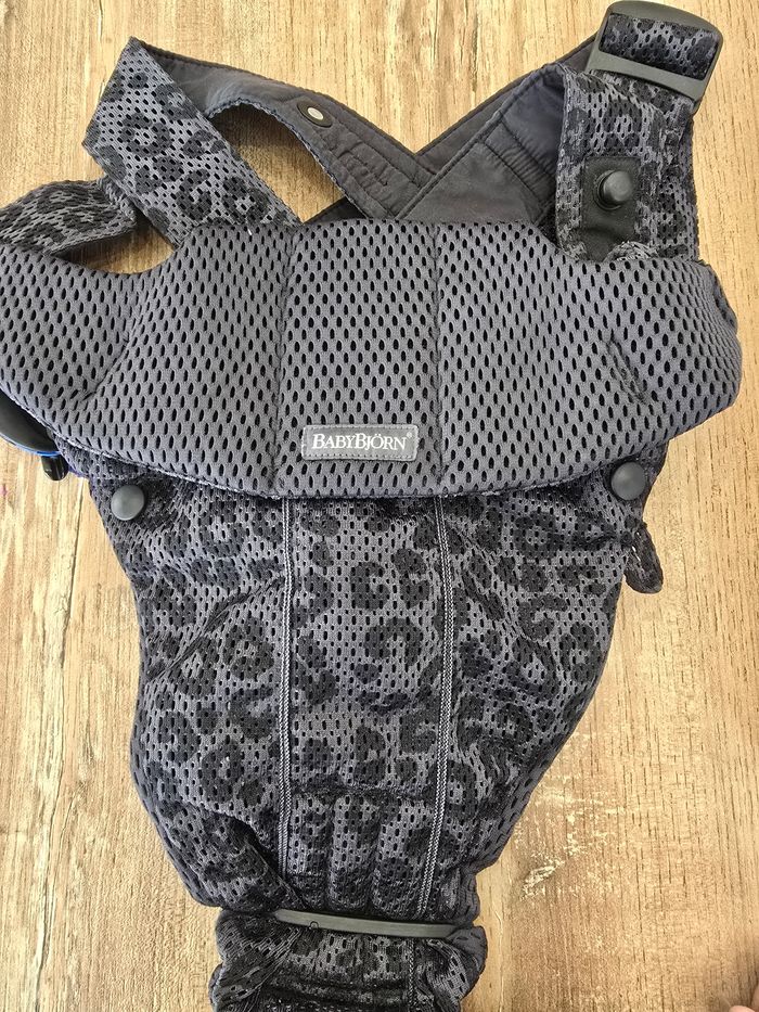 Porte bébé babybjorn mini leopard - photo numéro 2