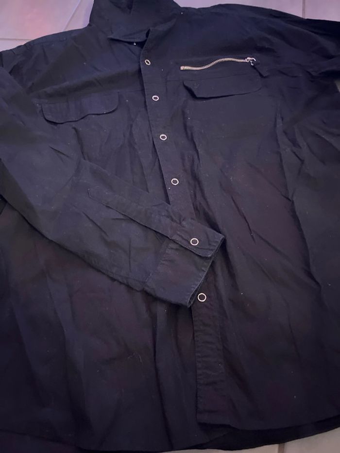 Chemise noire - photo numéro 3
