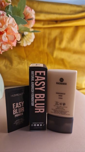 Hudabeauty fond de teint Easy blur Shortbread 200B 30ml neuf