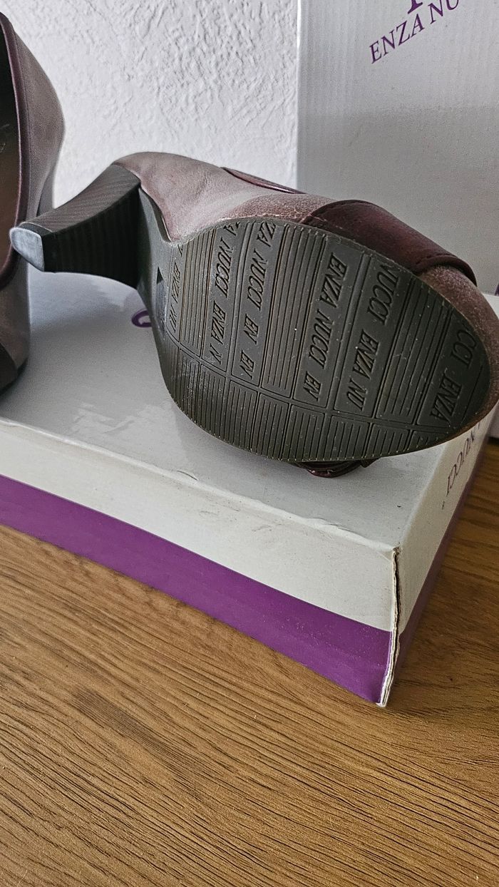 Belles chaussures à talons neuves pointure 36 - photo numéro 4