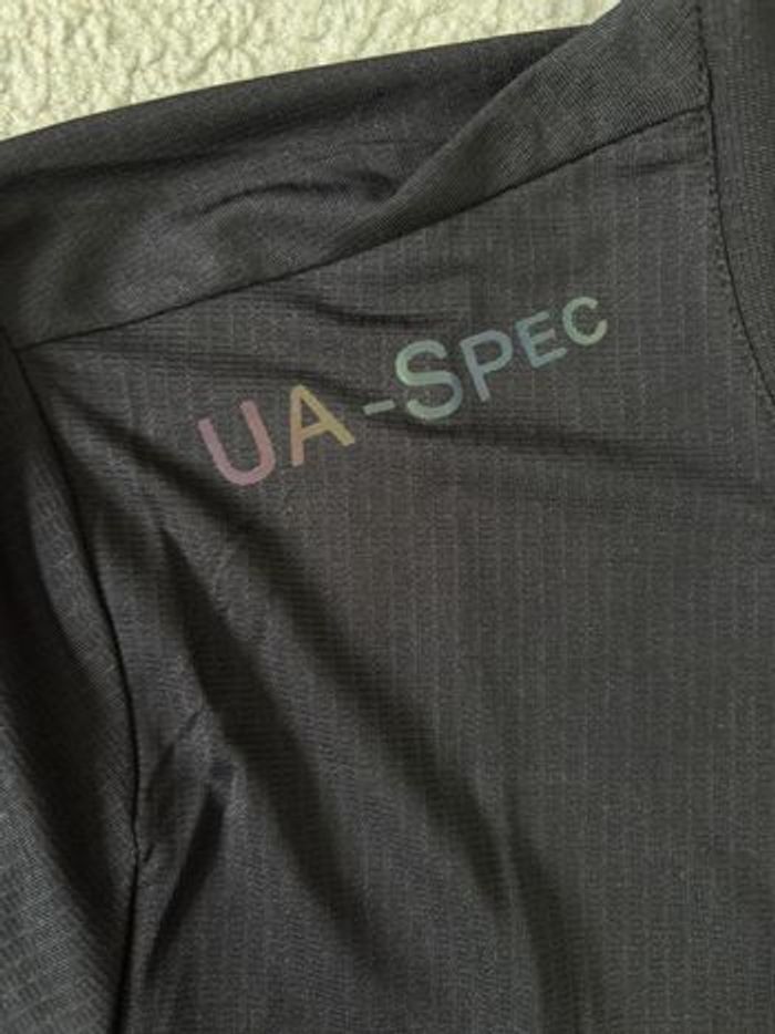 Ensemble Under Armour T-Shirt et Short Fluorescent Taille L - photo numéro 7