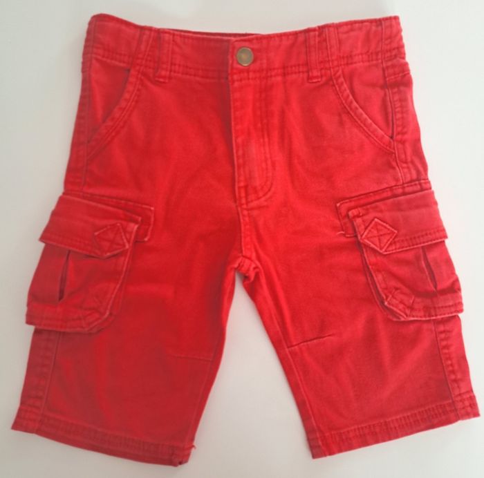 Short rouge garçon 5 ans TBE - photo numéro 3