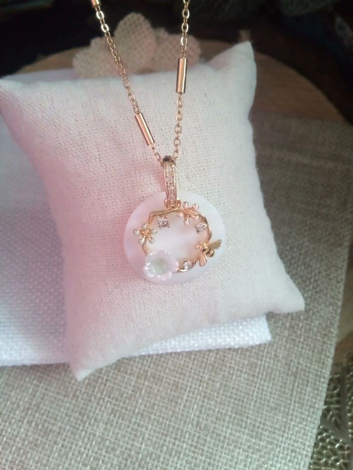 Collier champêtre en n'acre , cercle abeille , pierres aventurine et jade - photo numéro 4