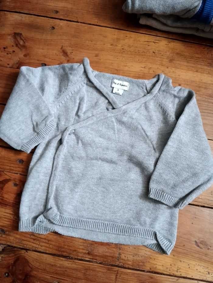 2 gilets, 1 pull, une brassière - photo numéro 5