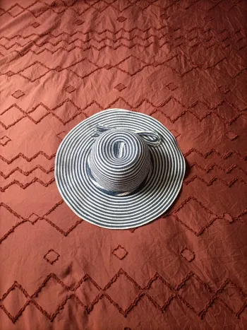 Joli chapeau Rodier taille 56cm