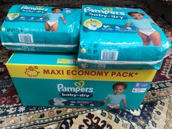 Lot 3 paquets. Pampers baby dry couches taille 5