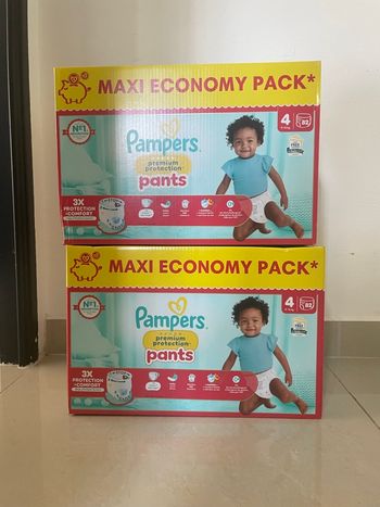 Lot 2 cartons couches Pampers pants T4