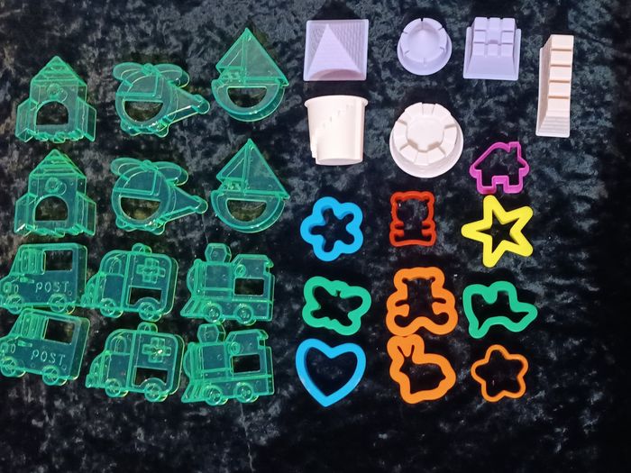 Lot de moules enfants